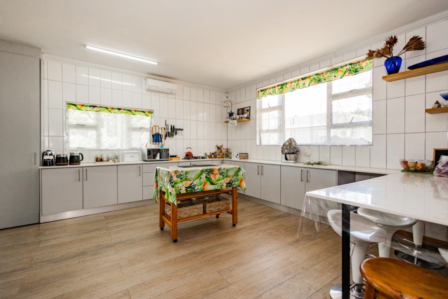 8 Bedroom Property for Sale in Joostenbergvlakte Western Cape